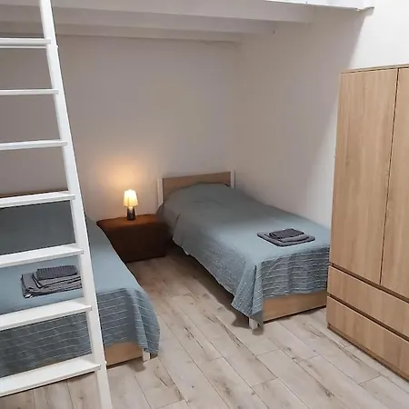 Apartment Poppied